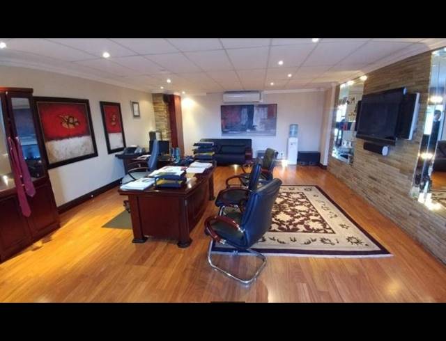 2,939M² OFFICE TO LET IN TYGER VALLEY